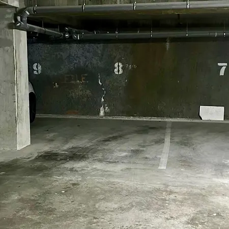 Apartment Superbe Exterieur, 2 Chambres, Parking *
