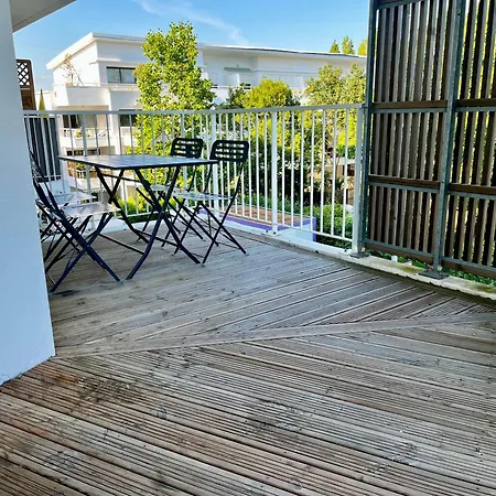 Superbe Exterieur, 2 Chambres, Parking Apartment